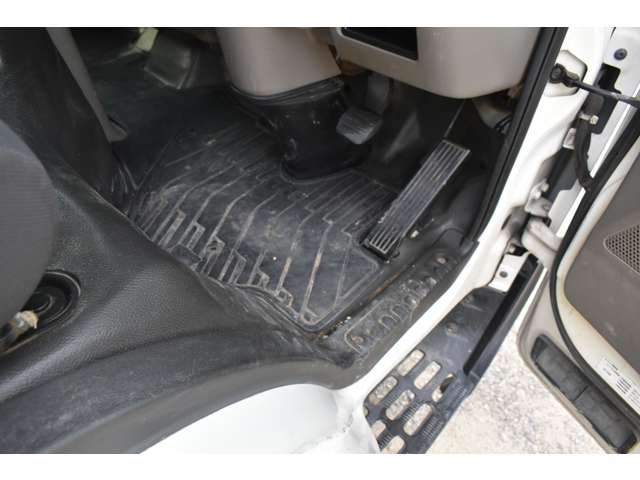 日産 アトラス ２．０ ダブルキャブ フルスーパーロー H27年 (近畿) 99