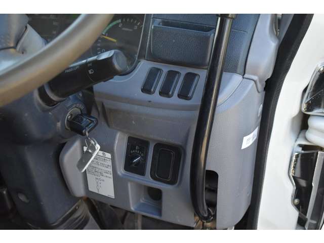 三菱フソウ キャンター ３．０ 強化ダンプ 全低床 ディーゼルターボ H24年 (近畿) 99