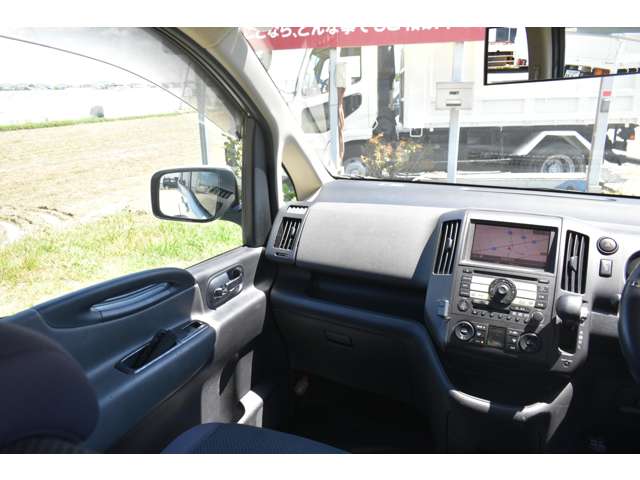 日産 セレナ ２．０ ライダーＳ H18年 (近畿) 99