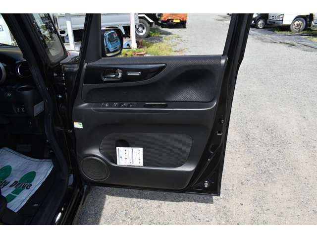 ホンダ Ｎ　ＢＯＸ ６６０ カスタムＧ ターボパッケージ ４ＷＤ H24年 (近畿) 99