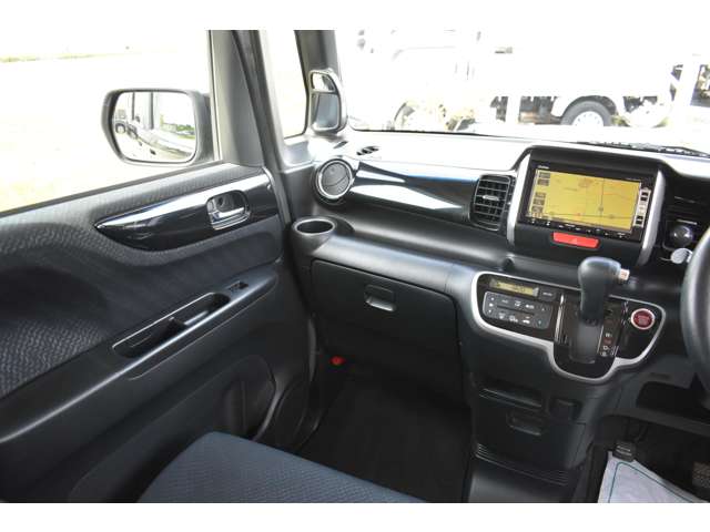 ホンダ Ｎ　ＢＯＸ ６６０ カスタムＧ ターボパッケージ ４ＷＤ H24年 (近畿) 99