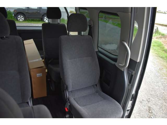 トヨタ ハイエースワゴン ２．７ グランドキャビン ４ＷＤ H24年 (近畿) 99