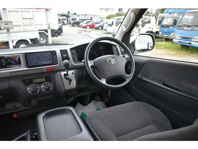 トヨタ ハイエースワゴン ２．７ グランドキャビン ４ＷＤ H24年 (近畿) 99