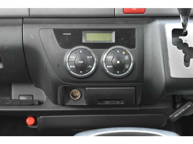 トヨタ ハイエースワゴン ２．７ グランドキャビン ４ＷＤ H24年 (近畿) 99