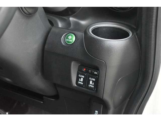 ホンダ Ｎ　ＢＯＸ ６６０ カスタムＧ ＳＳパッケージ H25年 (近畿) 99