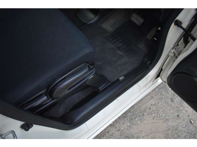 ホンダ Ｎ　ＢＯＸ ６６０ カスタムＧ ＳＳパッケージ H25年 (近畿) 99
