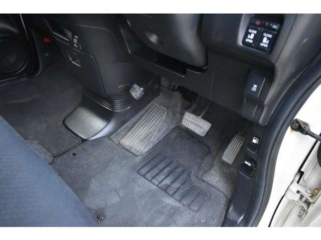 ホンダ Ｎ　ＢＯＸ ６６０ カスタムＧ ＳＳパッケージ H25年 (近畿) 99