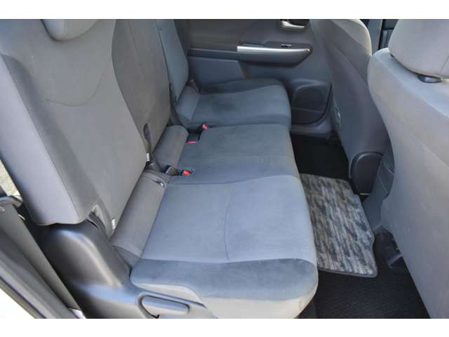 トヨタ プリウスΑ １．８ Ｓ H24年 (近畿) 99