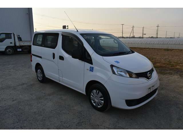 日産 ＮＶ２００バネットバン １．６ チェアキャブ 車イス１名仕様 専用サードシート無 H28年 (近畿) 99