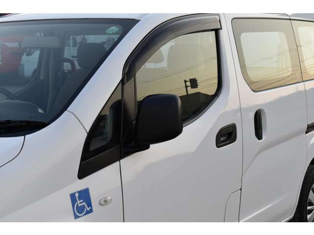 日産 ＮＶ２００バネットバン １．６ チェアキャブ 車イス１名仕様 専用サードシート無 H28年 (近畿) 99