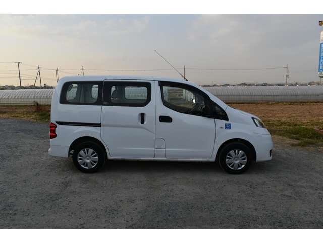 日産 ＮＶ２００バネットバン １．６ チェアキャブ 車イス１名仕様 専用サードシート無 H28年 (近畿) 99