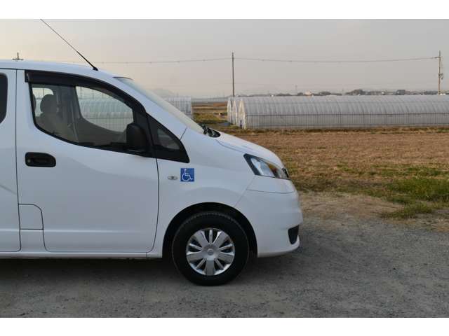 日産 ＮＶ２００バネットバン １．６ チェアキャブ 車イス１名仕様 専用サードシート無 H28年 (近畿) 99