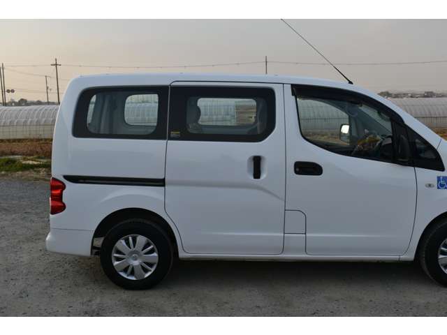 日産 ＮＶ２００バネットバン １．６ チェアキャブ 車イス１名仕様 専用サードシート無 H28年 (近畿) 99