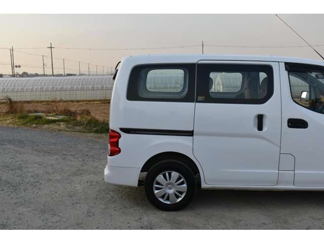 日産 ＮＶ２００バネットバン １．６ チェアキャブ 車イス１名仕様 専用サードシート無 H28年 (近畿) 99