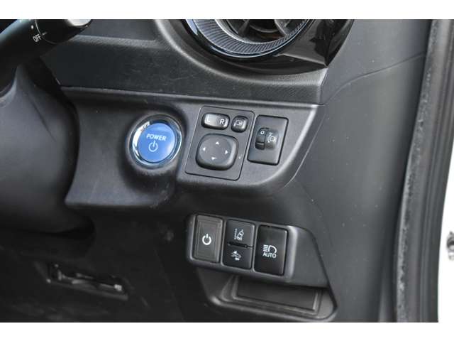 トヨタ アクア １．５ Ｓ スタイルブラック H29年 (近畿) 99
