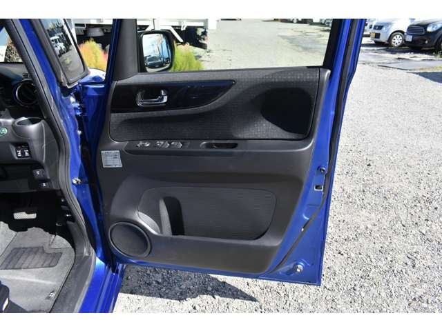 ホンダ Ｎ　ＢＯＸ ６６０ カスタムＧ Ｌパッケージ H29年 (近畿) 99