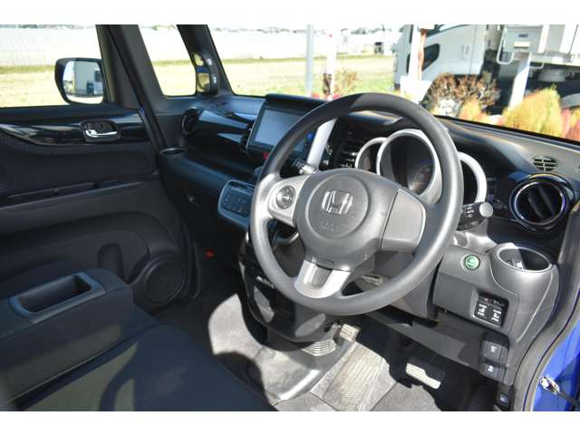 ホンダ Ｎ　ＢＯＸ ６６０ カスタムＧ Ｌパッケージ H29年 (近畿) 99