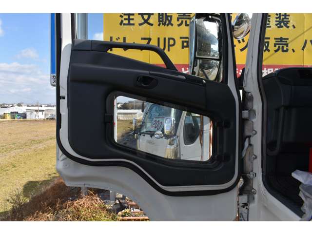 三菱フソウ スーパーグレート 回送車 H14年 (近畿) 99