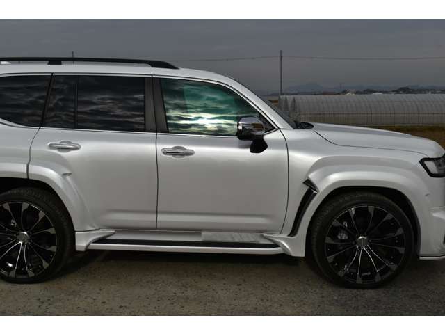 トヨタ ランドクルーザー ３．５ ＧＲスポーツ ４ＷＤ R5年 (近畿) 99