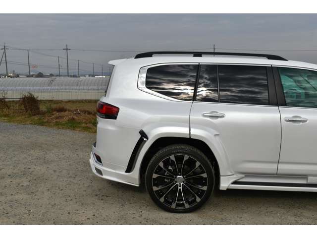 トヨタ ランドクルーザー ３．５ ＧＲスポーツ ４ＷＤ R5年 (近畿) 99