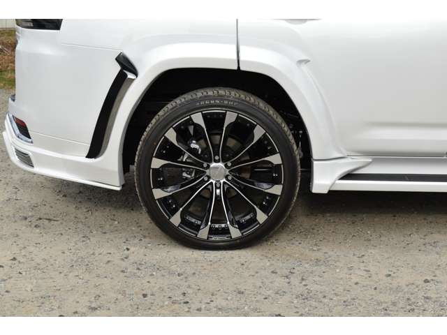 トヨタ ランドクルーザー ３．５ ＧＲスポーツ ４ＷＤ R5年 (近畿) 99