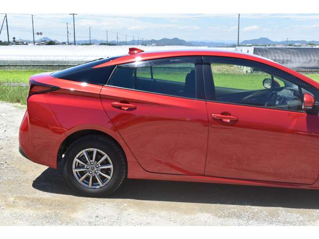 トヨタ プリウス １．８ Ｓ Ｅ－ＦＯＵＲ ４ＷＤ R3年 (近畿) 99