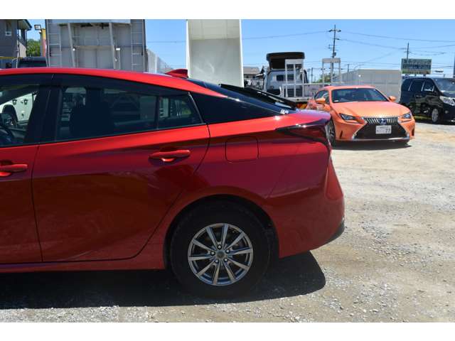 トヨタ プリウス １．８ Ｓ Ｅ－ＦＯＵＲ ４ＷＤ R3年 (近畿) 99