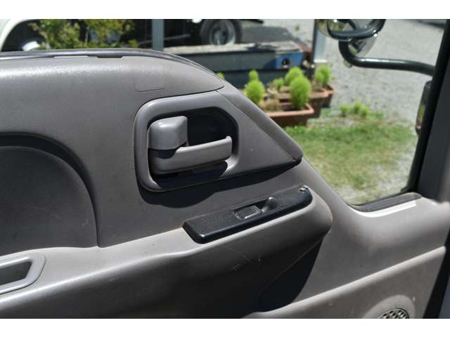 いすゞ エルフ ２トン深ダンプ H17年 (近畿) 99