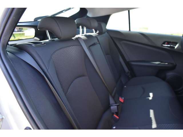 トヨタ プリウス １．８ Ｓ R1年 (近畿) 99