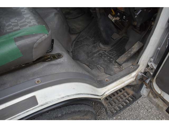 いすゞ エルフ ２トンダンプ H18年 (近畿) 99