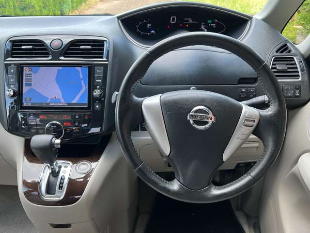 日産 セレナ ２．０ ２０Ｇ Ｓ－ＨＹＢＲＩＤ H25年 (近畿) 99