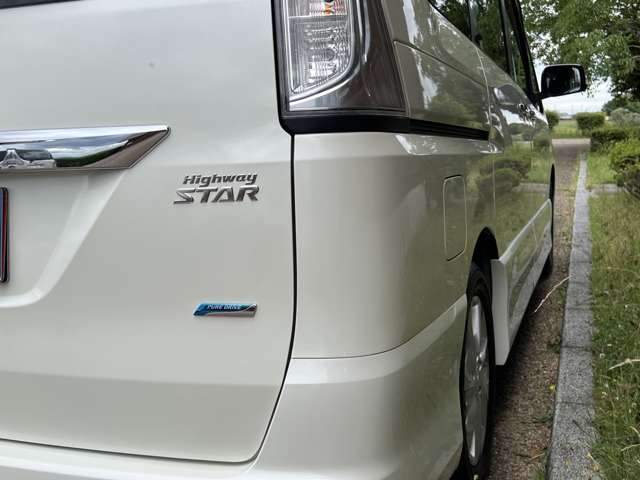 日産 セレナ ２．０ ハイウェイスター Ｖセレクション H23年 (近畿) 99