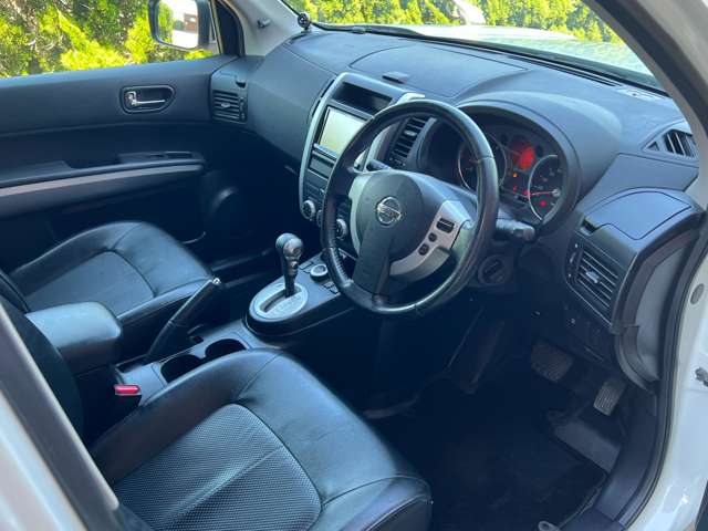 日産 エクストレイル ２．０ ２０ＸＴＴ ４ＷＤ H22年 (近畿) 99
