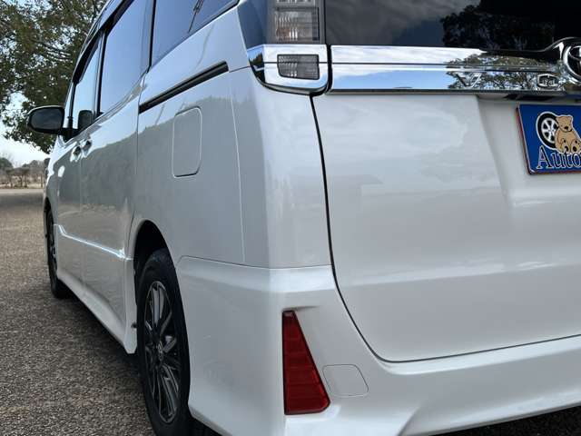 トヨタ ヴォクシー ２．０ ＺＳ 煌 H27年 (近畿) 99