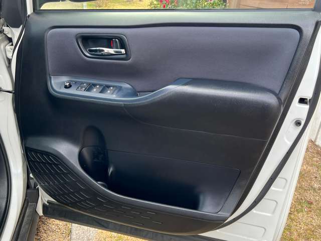 トヨタ ヴォクシー ２．０ ＺＳ 煌 H27年 (近畿) 99