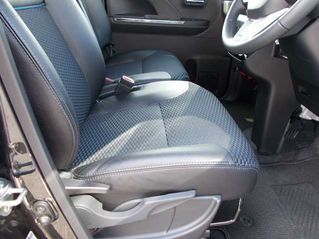 ダイハツ タント ６６０ カスタム ＲＳ R7年 (近畿) 99