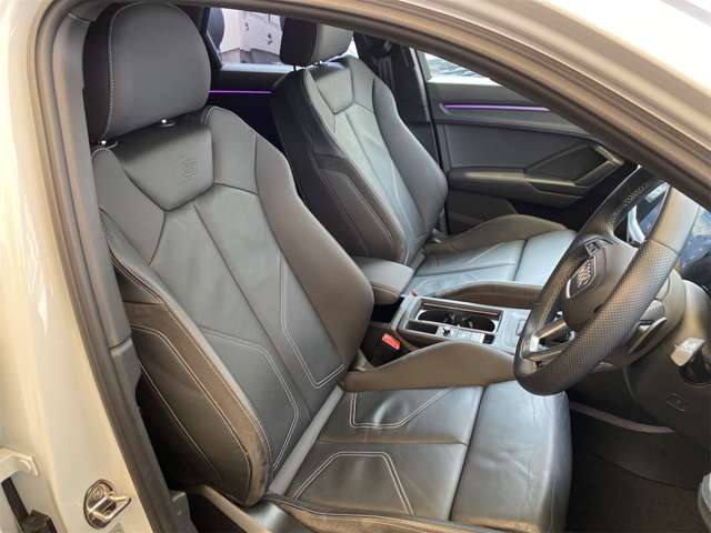 アウディ Ｑ３　スポーツバック ３５　ＴＦＳＩ　Ｓライン R3年 (近畿) 99