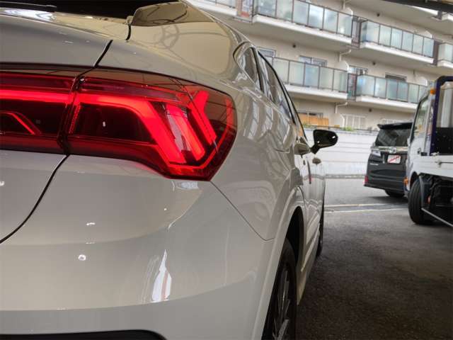 アウディ Ｑ３　スポーツバック ３５　ＴＦＳＩ　Ｓライン R3年 (近畿) 99