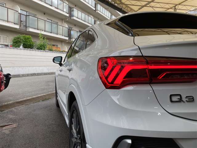 アウディ Ｑ３　スポーツバック ３５　ＴＦＳＩ　Ｓライン R3年 (近畿) 99