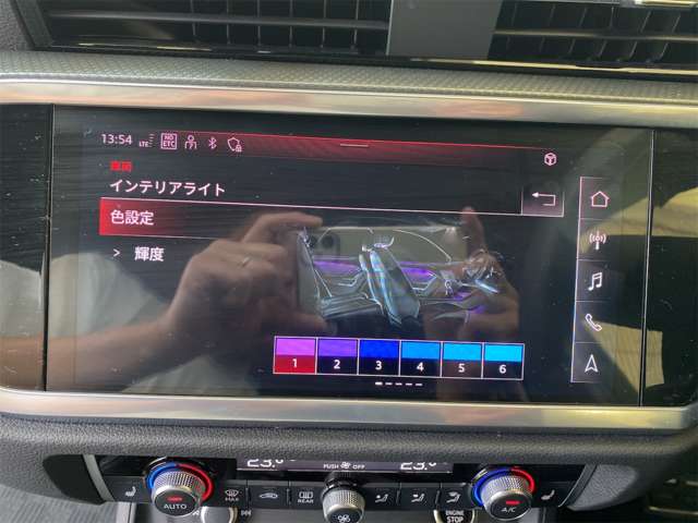 アウディ Ｑ３　スポーツバック ３５　ＴＦＳＩ　Ｓライン R3年 (近畿) 99