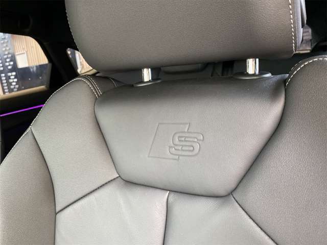 アウディ Ｑ３　スポーツバック ３５　ＴＦＳＩ　Ｓライン R3年 (近畿) 99