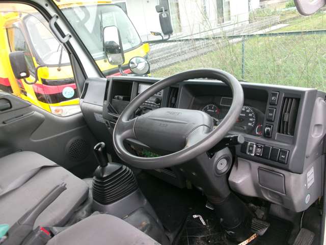 マツダ タイタン 冷蔵冷凍車 H25年 (近畿) 99