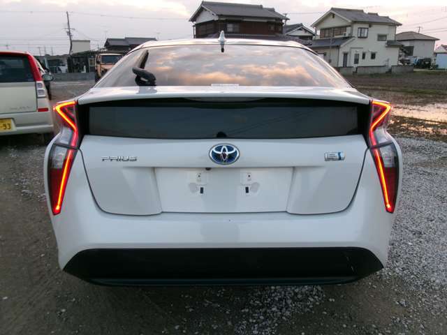 トヨタ プリウス １．８ Ｓ H30年 (近畿) 99