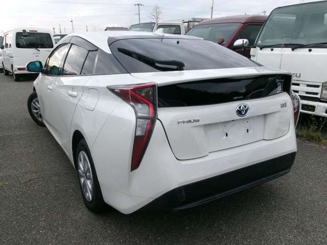 トヨタ プリウス １．８ Ｓ H28年 (近畿) 99
