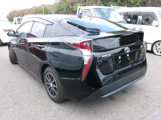 トヨタ プリウス １．８ Ａ H28年 (近畿) 99