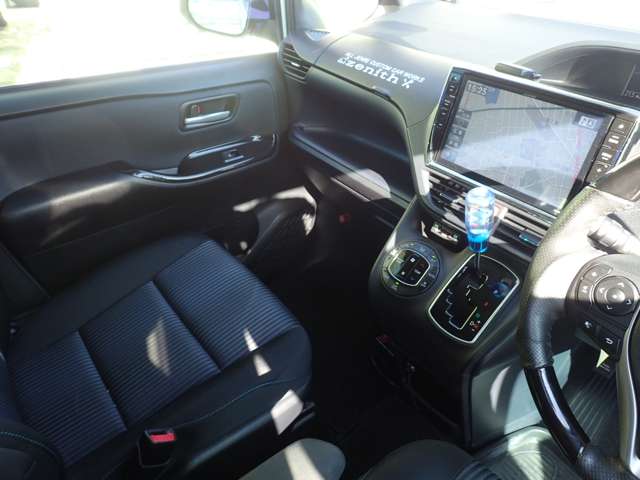トヨタ ヴォクシー ２．０ ＺＳ H27年 (近畿) 99