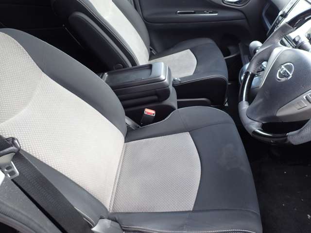 日産 セレナ ２．０ ライダー パフォーマンススペック Ｓ－ＨＹＢＲＩＤ H25年 (近畿) 99