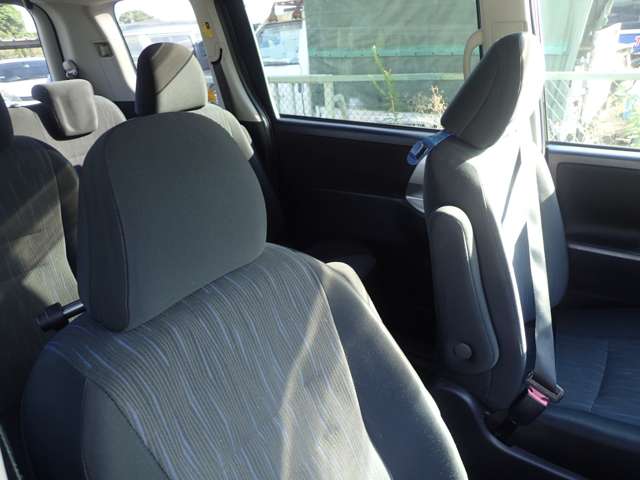 トヨタ ヴォクシー ２．０ ＺＳ 煌 H23年 (近畿) 99
