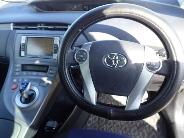 トヨタ プリウスＰＨＶ １．８ Ｓ H24年 (近畿) 99