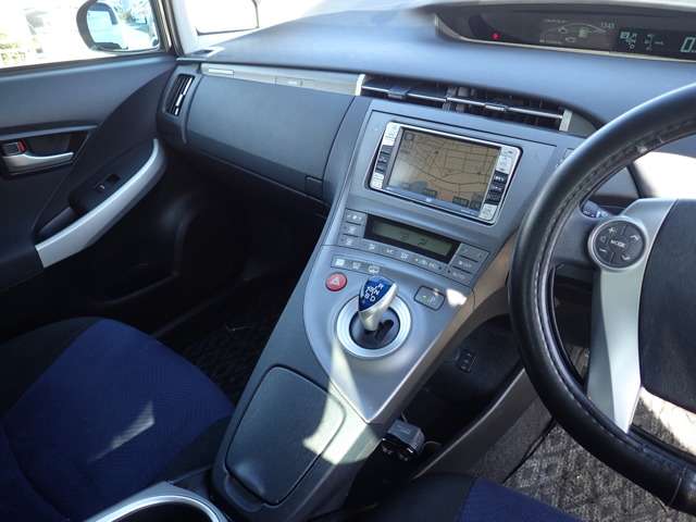 トヨタ プリウスＰＨＶ １．８ Ｓ H24年 (近畿) 99
